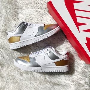 Nike Dunk Low SE Gold Silver Metallic